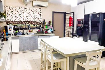 [CORNER LOT] Double Storey Link Bukit Jelutong Shah Alam