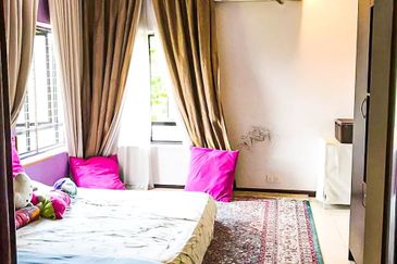 [CORNER LOT] Double Storey Link Bukit Jelutong Shah Alam