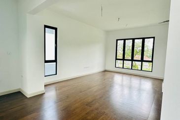 [BRAND NEW] Park Villas Trilia Residence Bukit Jelutong  3 Storey Semi-D