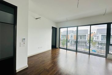 [BRAND NEW] Park Villas Trilia Residence Bukit Jelutong  3 Storey Semi-D