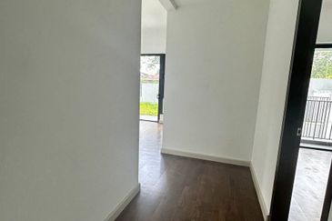 [BRAND NEW] Park Villas Trilia Residence Bukit Jelutong  3 Storey Semi-D