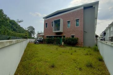 Scarlet @ Bandar Rimbayu