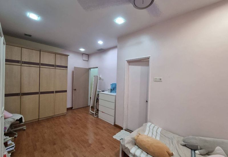 Jalan Makyong, Bandar Bukit Raja