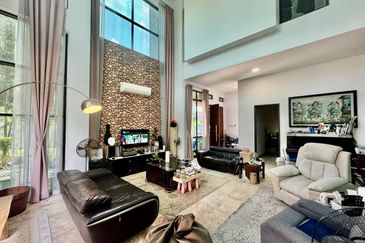 Kristal Court, Seksyen 7