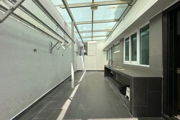 Clover Garden Residences