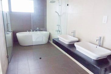 Charms of Nusantara, Setia Eco Glades