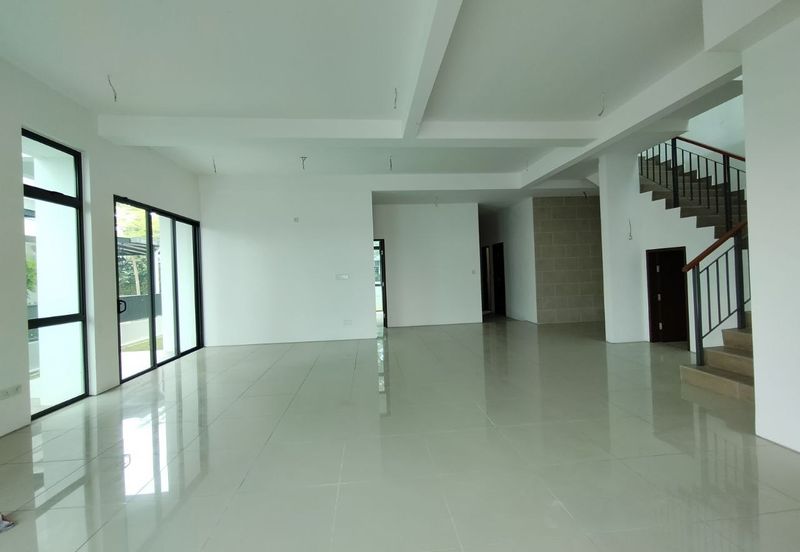 Perdana Lakeview East