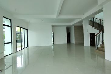 Perdana Lakeview East