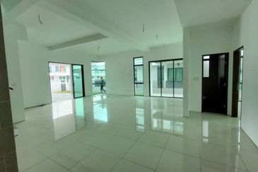 Perdana Lakeview East