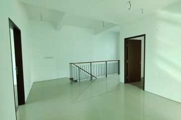 Perdana Lakeview East