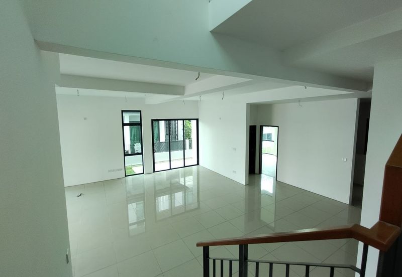 Perdana Lakeview East