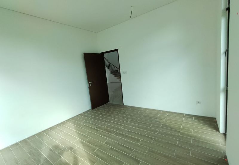 Perdana Lakeview East