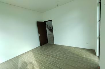 Perdana Lakeview East