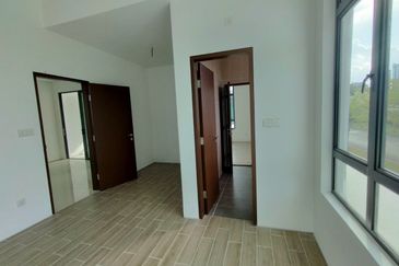 Perdana Lakeview East