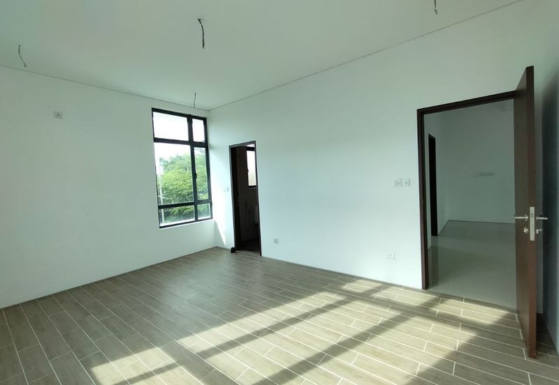 Perdana Lakeview East