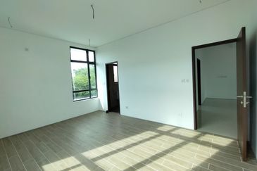 Perdana Lakeview East