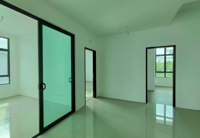 Perdana Lakeview East