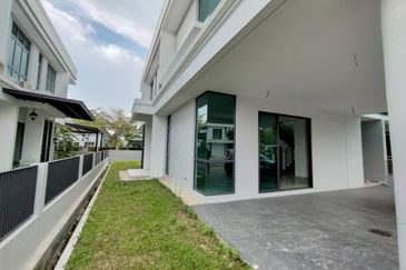 Perdana Lakeview East