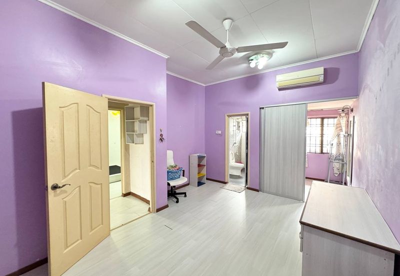 [FACING OPEN] Double Storey Superlink Bukit Jelutong Jalan Birai Shah Alam