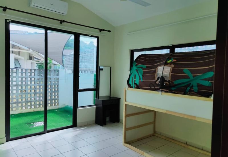 [PARTIALLY FURNISHED] Double Storey Bungalow Jalan Karyawan Bestari Bandar Puncak Alam