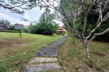 [FULLY FURNISHED] Double Storey Bungalow Corner Lot Bukit Jelutong