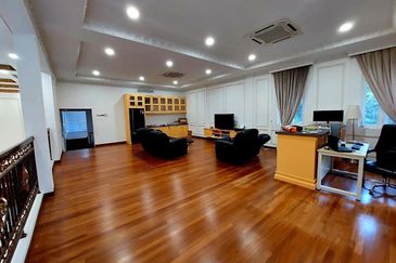 [FULLY FURNISHED] Double Storey Bungalow Corner Lot Bukit Jelutong