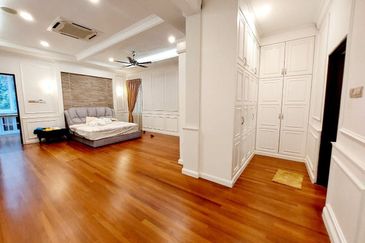 [FULLY FURNISHED] Double Storey Bungalow Corner Lot Bukit Jelutong