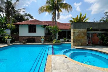 Sungai Buloh Country Resort