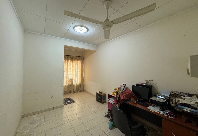 Jalan Makyong, Bandar Bukit Raja