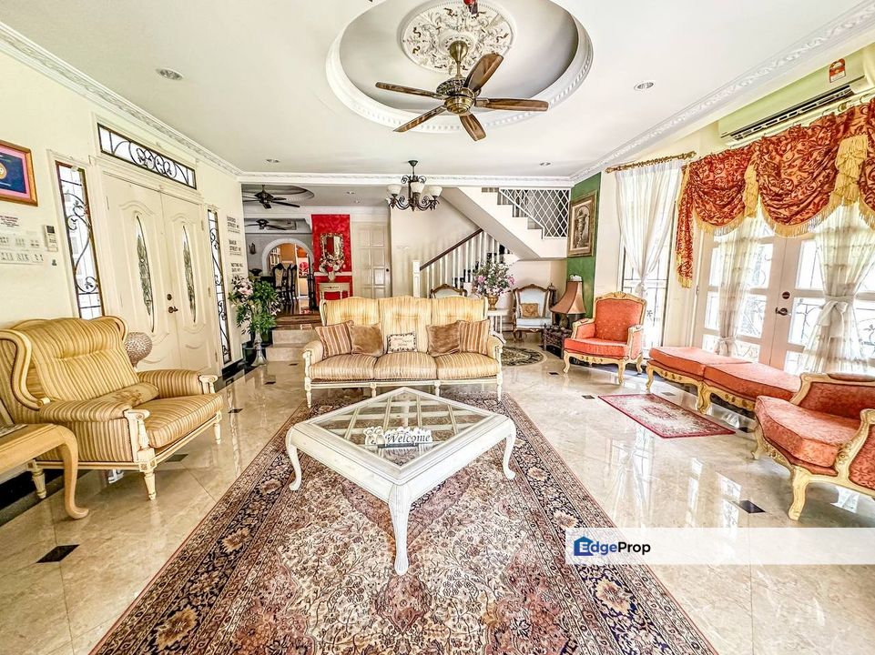 [BEAUTIFUL UNIT with PRIVATE POOL] Double Storey Semi-D Seksyen 11 Shah Alam, Selangor, Shah Alam