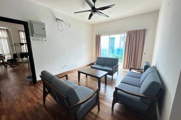 MYDiva, Perdana Lakeview East