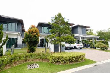 Vittaria, Setia Eco Glades