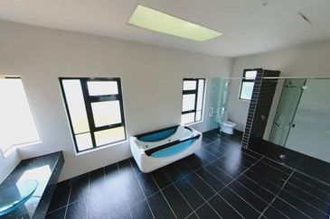 Cahaya SPK, Seksyen U9