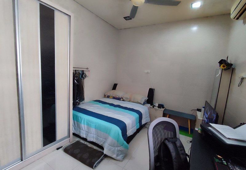 Seksyen 4, Shah Alam