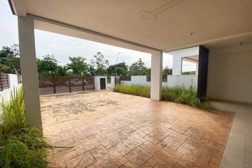 Viana at Elmina Gardens