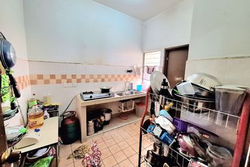 [MURAH] Double Storey Terrace House Type Melati Bukit Subang