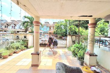 [MURAH] Double Storey Terrace House Type Melati Bukit Subang
