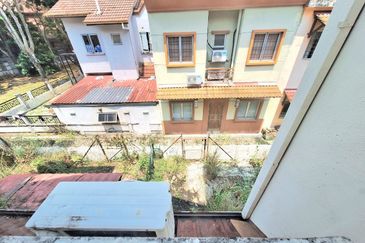 [MURAH] Double Storey Terrace House Type Melati Bukit Subang