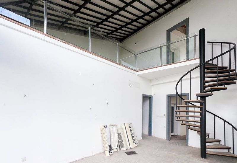 [FACING OPEN] 3.5 Storey Bungalow Country Heights Damansara KL