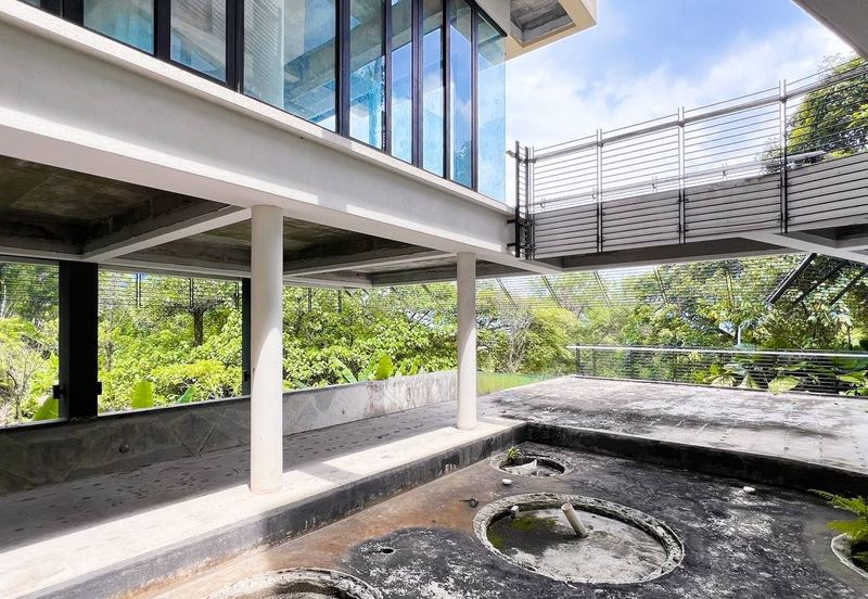 [FACING OPEN] 3.5 Storey Bungalow Country Heights Damansara KL