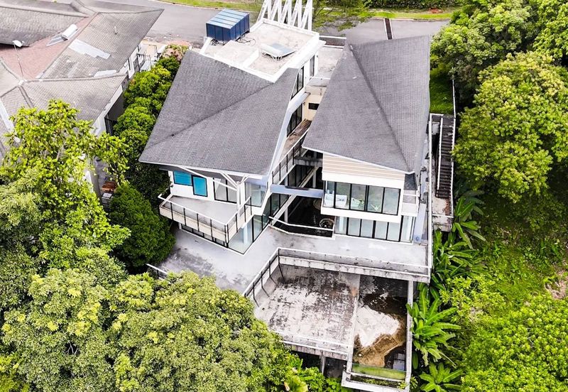 [FACING OPEN] 3.5 Storey Bungalow Country Heights Damansara KL