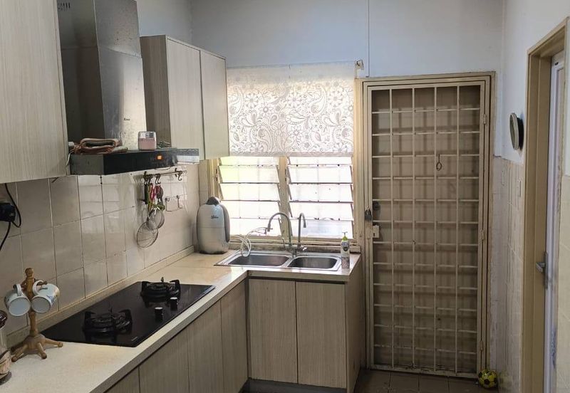 Jalan Makyong, Bandar Bukit Raja