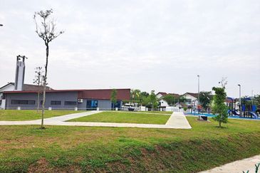 Iris Encorp Cahaya Alam