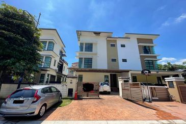 Jelutong Heights