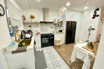 Laman Haris @ Eco Grandeur