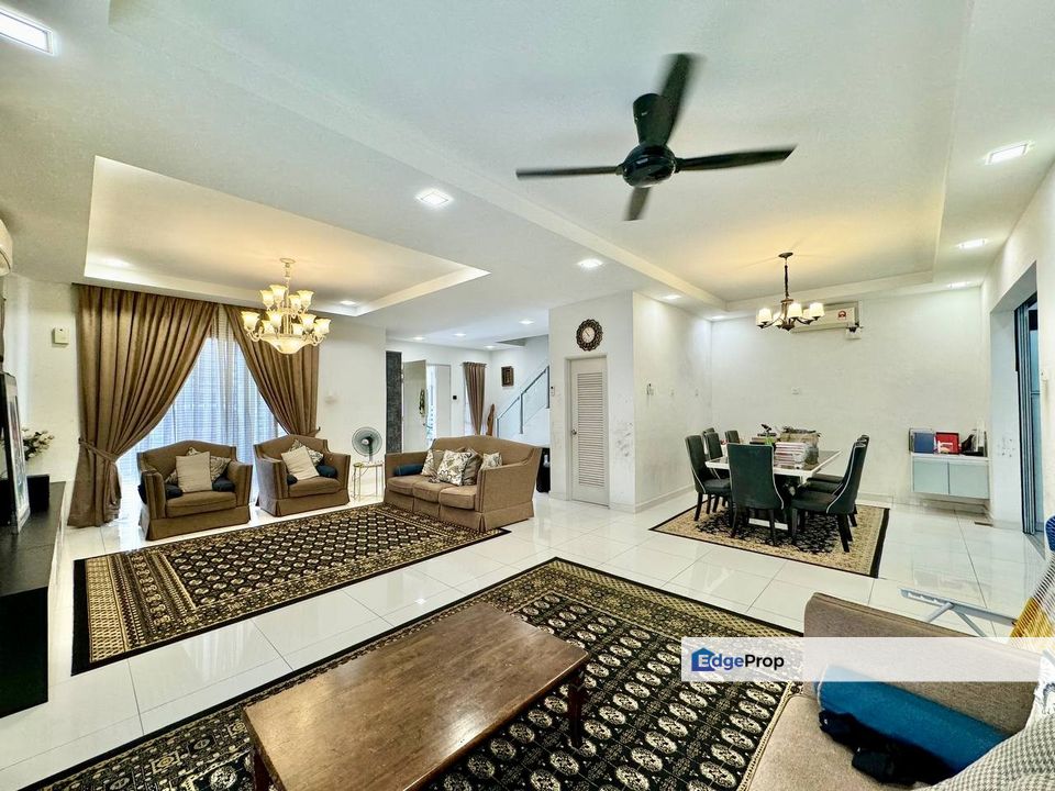 [END LOT] Double Storey Superlink Jalan Akuatik D'Kayangan Seksyen 13 Shah Alam, Selangor, Shah Alam