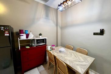 Taman Tepi Sungai ( Taman Teluk Pulai Indah )