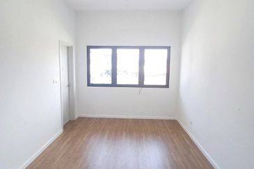 Iris Encorp Cahaya Alam