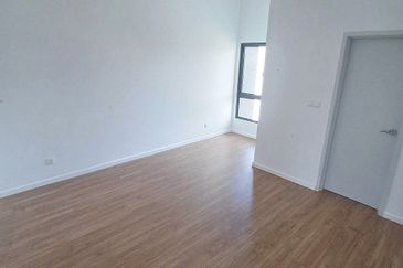 Iris Encorp Cahaya Alam