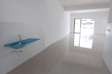 Iris Encorp Cahaya Alam